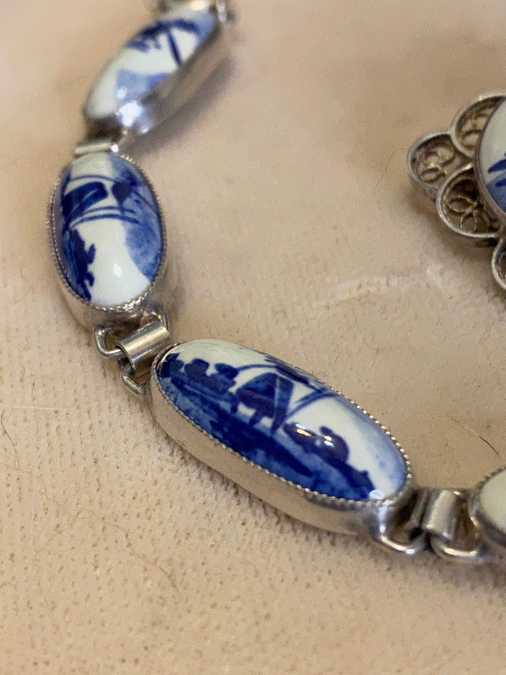 Vintage 835 Silver Delft Porcelain Bracelet & Matching Brooch Set - Picture 3 of 12